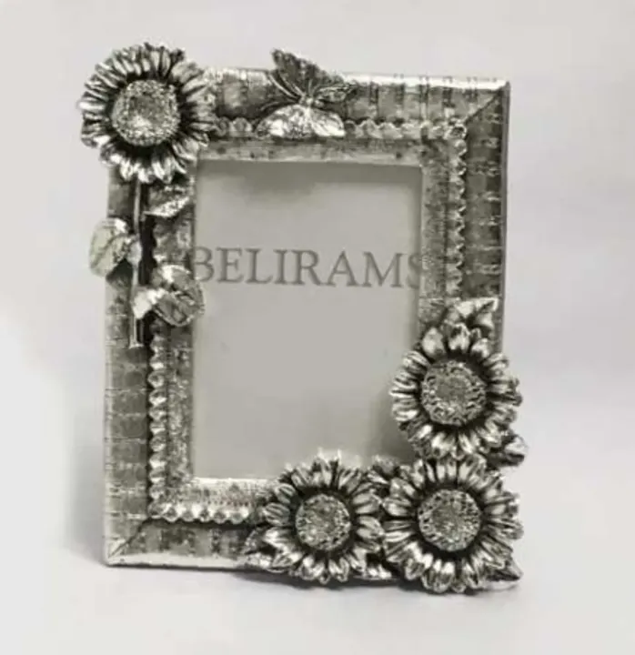 Silver Picture Frames, Kamal flowers