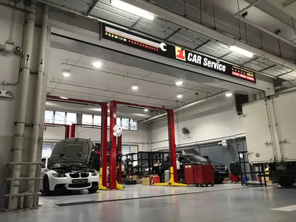 Car Mechanical Workshop