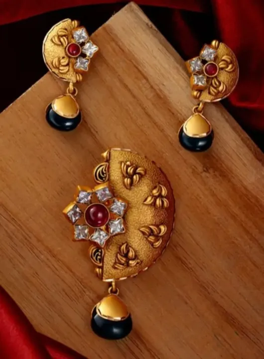 Gold Earrings & Pendant Set