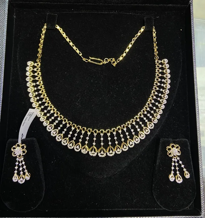 14KT Diamond Necklace Set