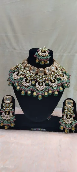 Kundan jewellery