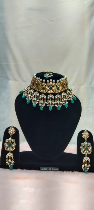 Kundan jewellery