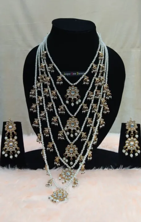 Diya Mirza jewellery