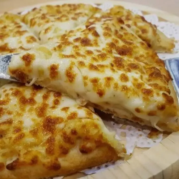 South Cheese Pizza