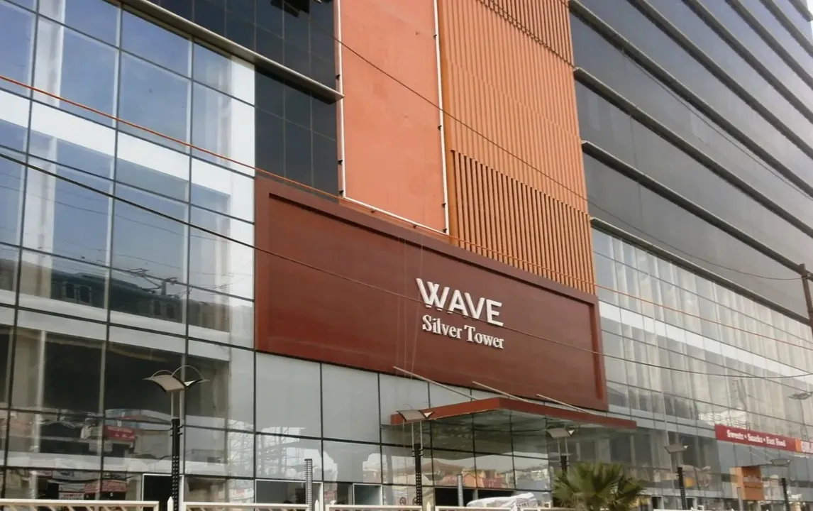 Wave Silver Tower