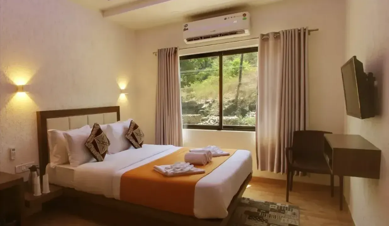 Room With Ac