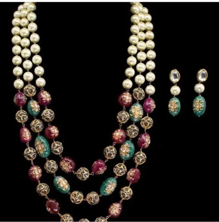 Beautiful pearl n stones mala