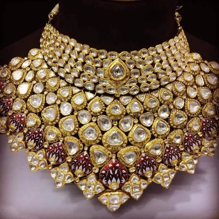 Gold Kundan jewellery