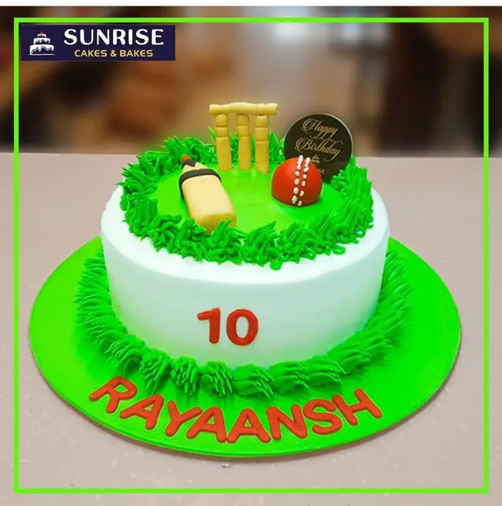 Cricket design cake