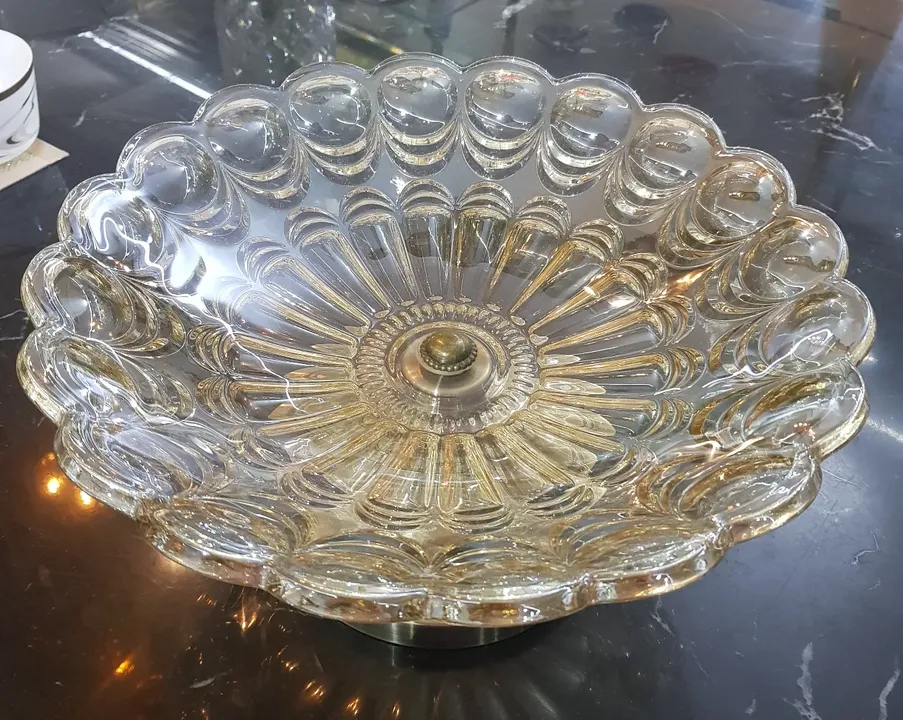 Decorative center table platter in glass